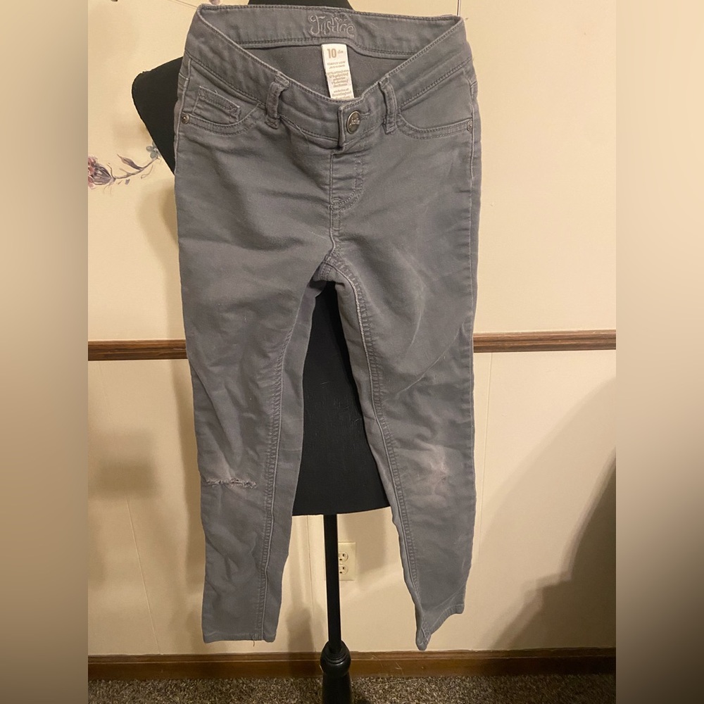 🐝NEW LISTING girls size 10 gray justice jeans